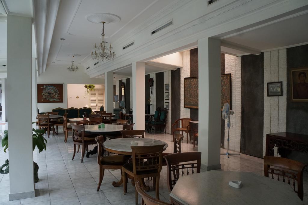 Hotel Kirana Yogyakarta Exterior foto